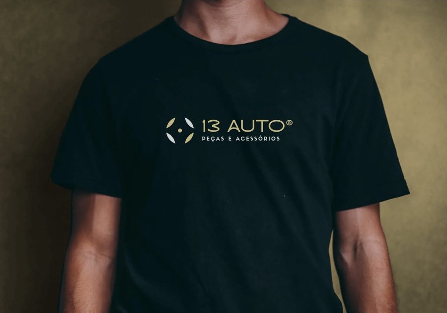 T-shirt da 13 Auto com o logótipo Peças e acessórios